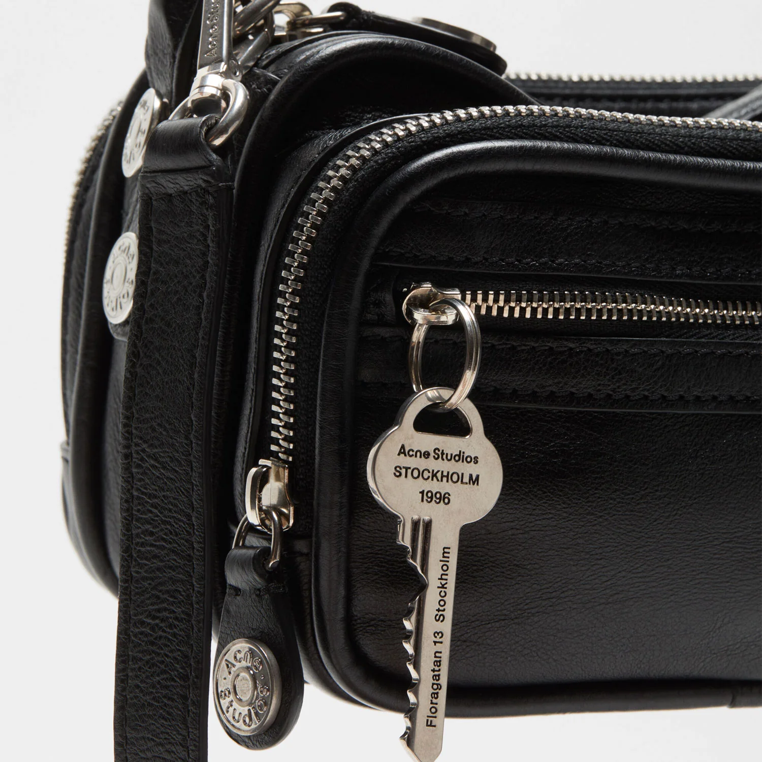 Acne Studios CAMERO KIT CROSSBODY BAG, Black - Image 3