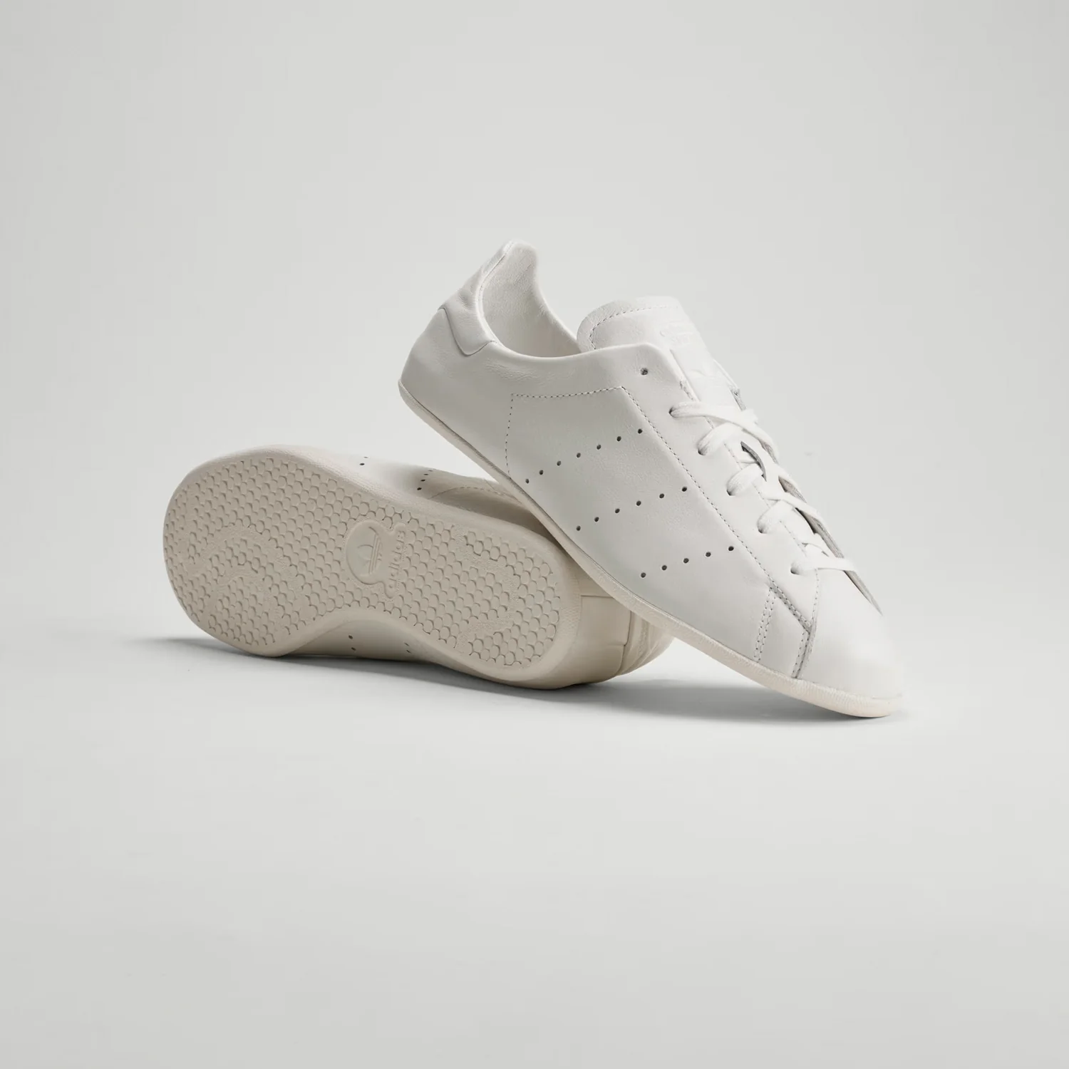 Adidas STAN SMITH LO PRO W', Cloud White/Cloud White/Cloud White - Image 2