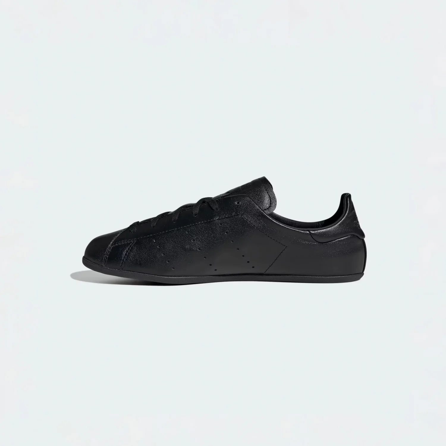 Adidas STAN SMITH LO PRO W', Core Black/Core Black/Carbon - Image 2