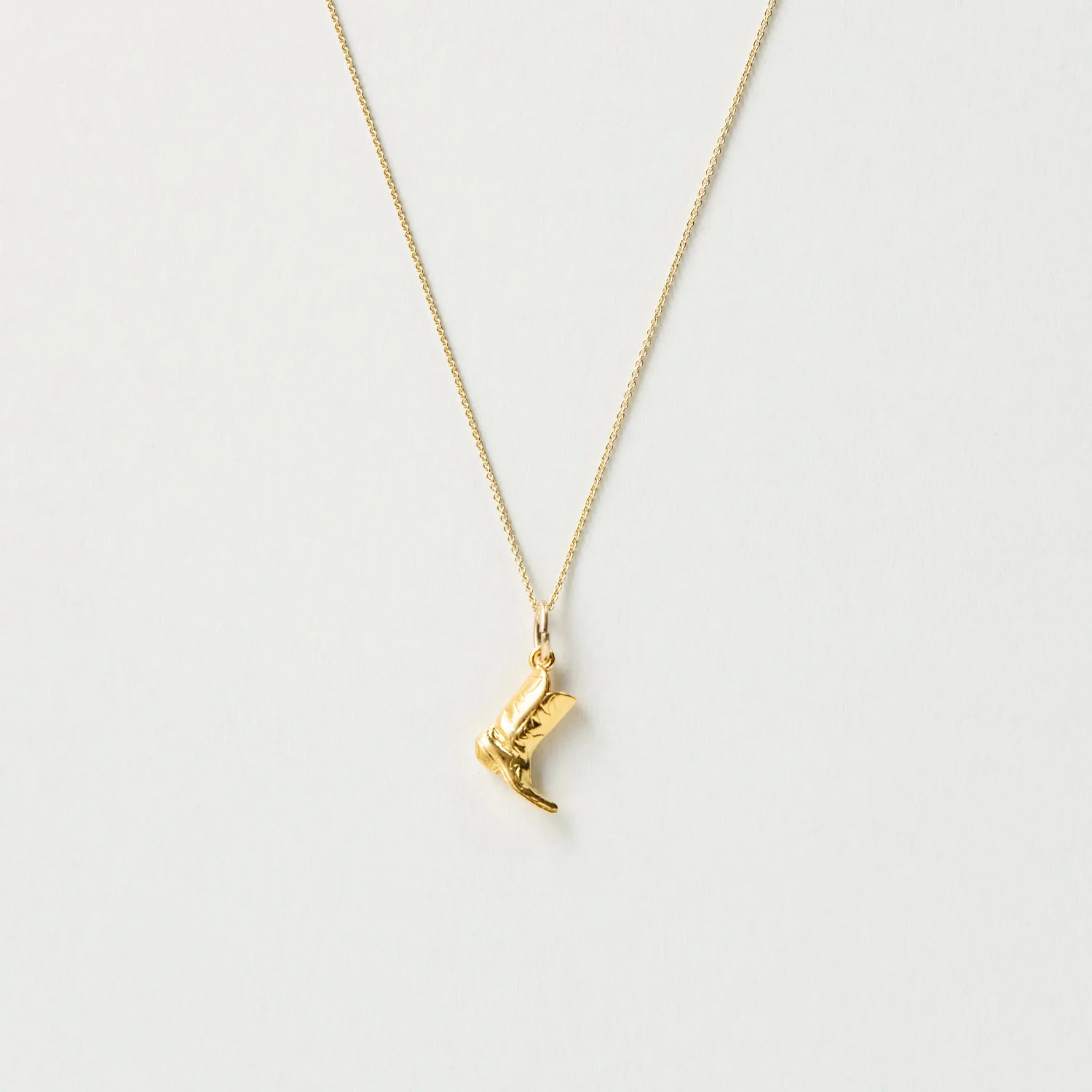 AIDA Impact BIGGER BOOT MINI NECKLACE, Gold Plated - Image 2