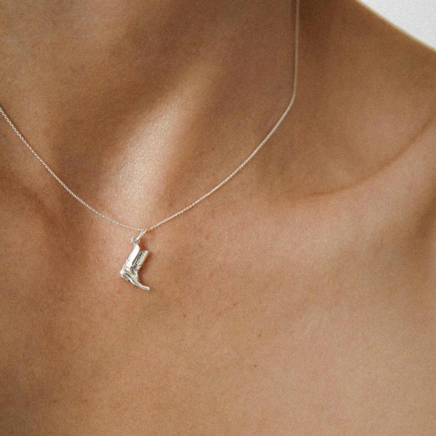 AIDA Impact THE BIGGER BOOT MINI NECKLACE, Silver - Image 3