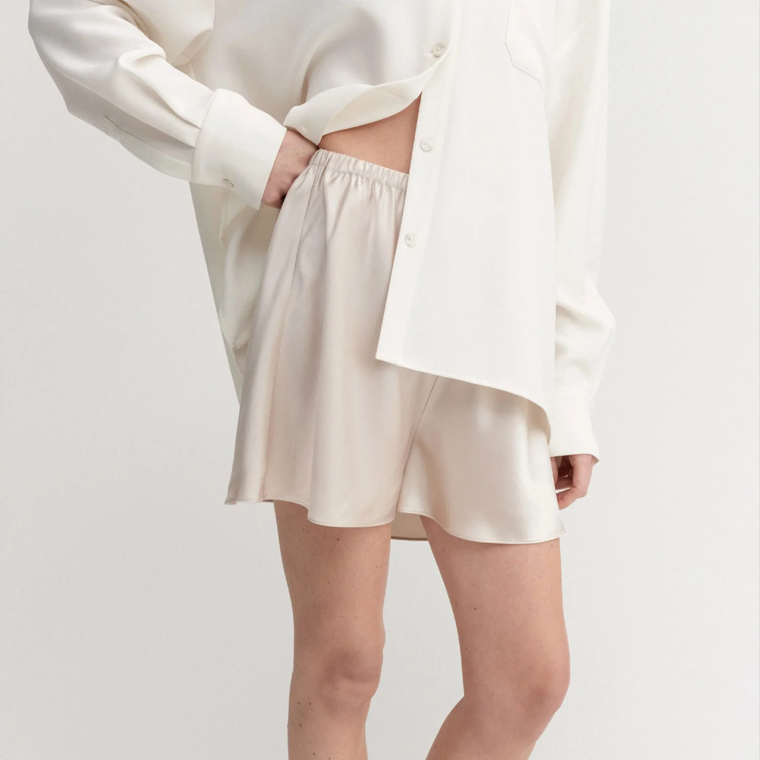 Almada Label BIM SATIN SHORTS, Pearl - Image 2