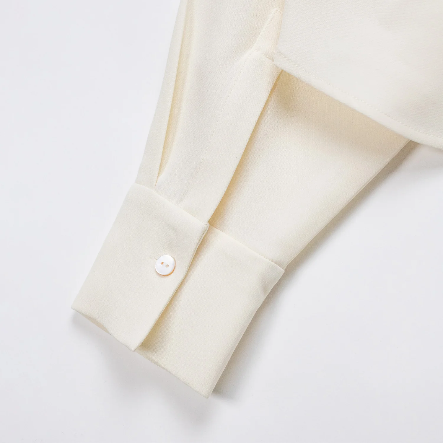 Almada Label FAWN CREPE SHIRT, Cream - Image 3