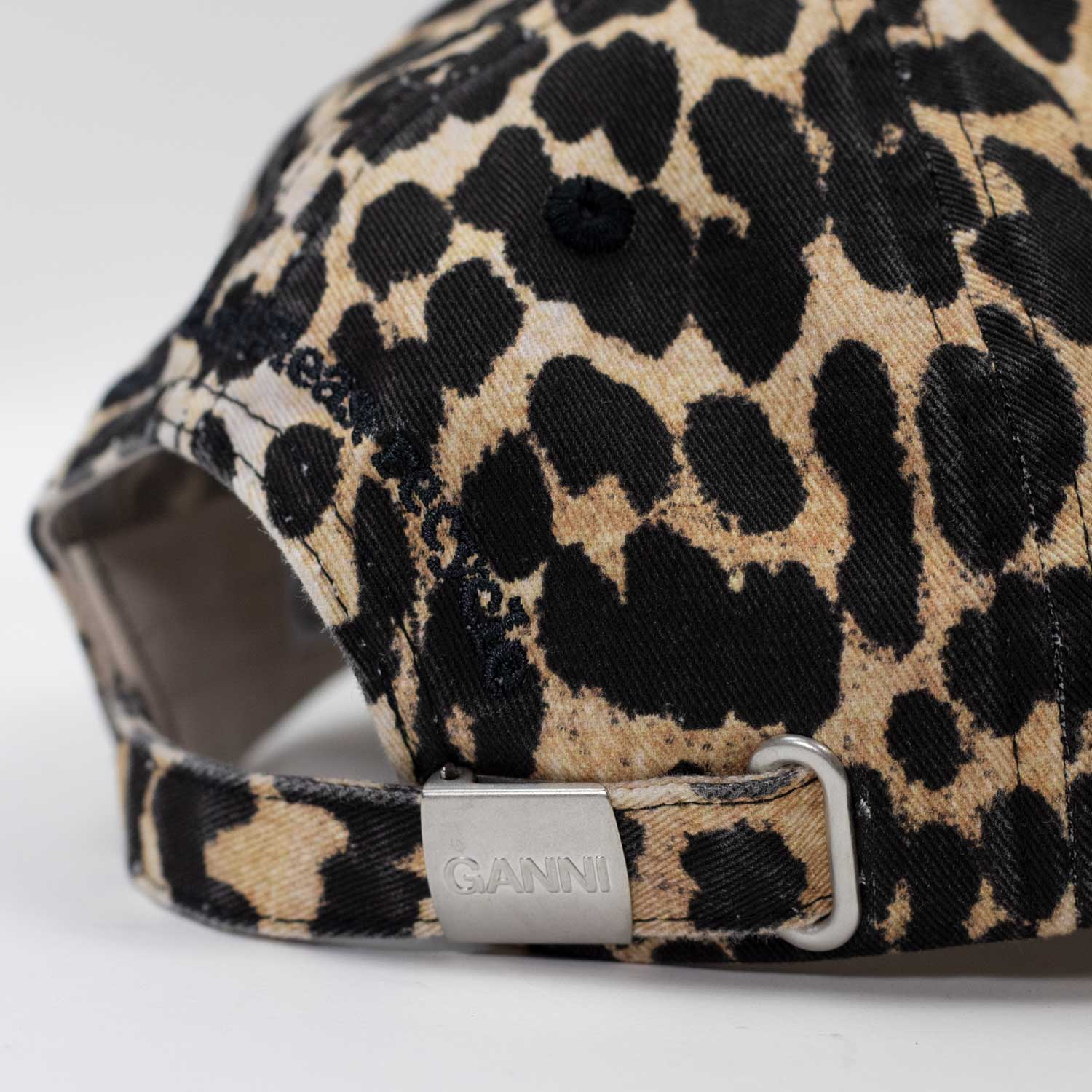 Ganni A6898 CANVAS CAP LEO EMB, Leopard - Image 3