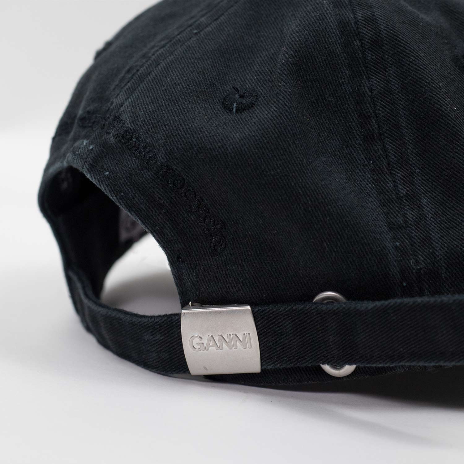 Ganni A6900 CANVAS CAP EMB, Black - Image 3