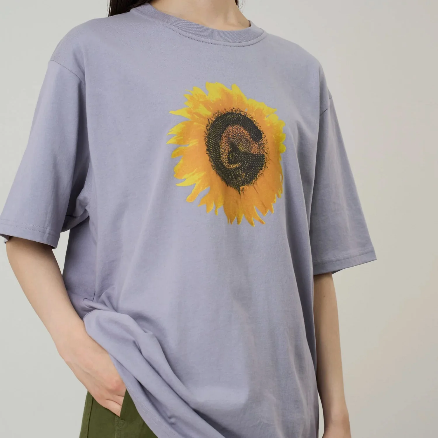 Gramicci G-FLOWER TEE, Lavender - Image 2