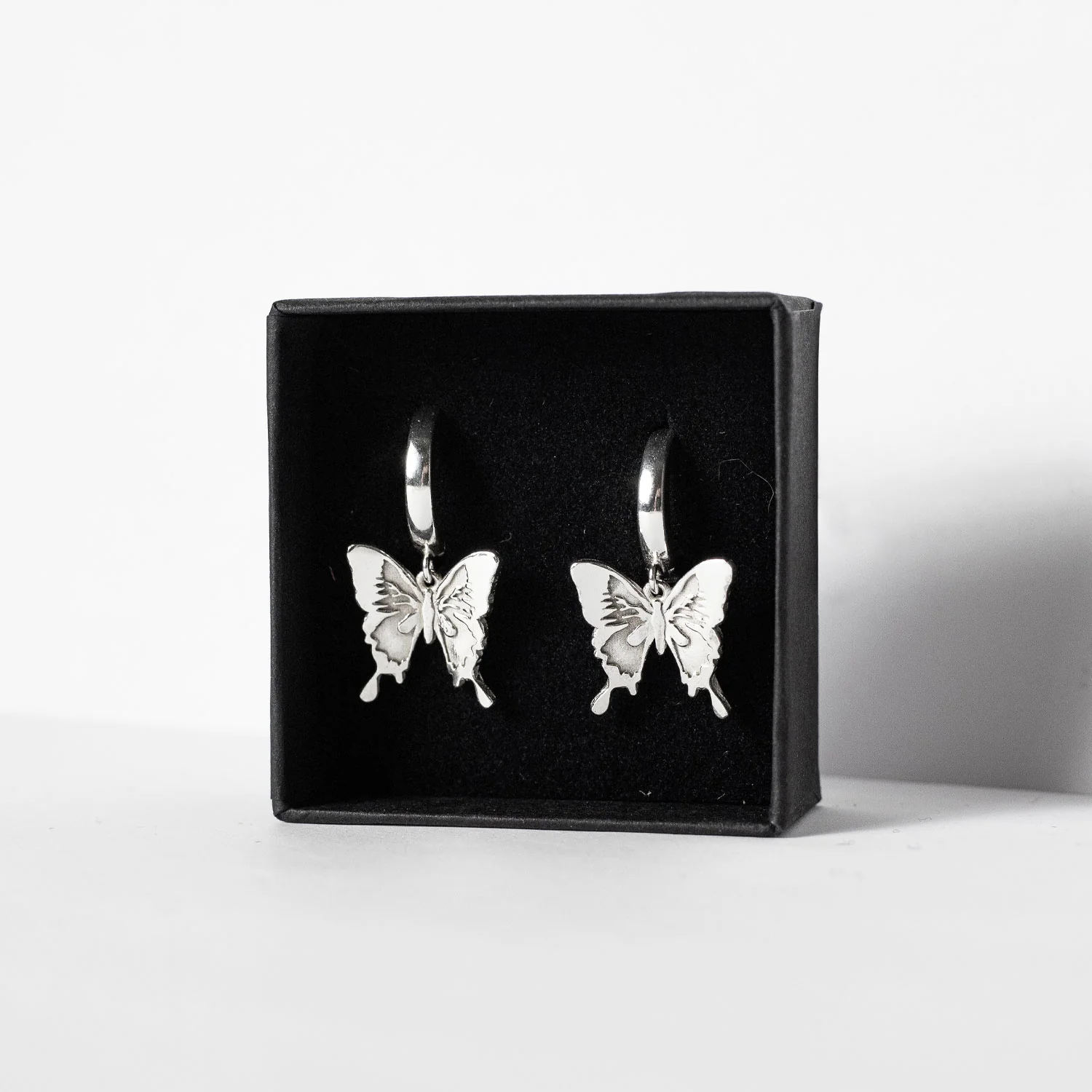 Laura Vartio BUTTERFLY EARRINGS, Silver - Image 3