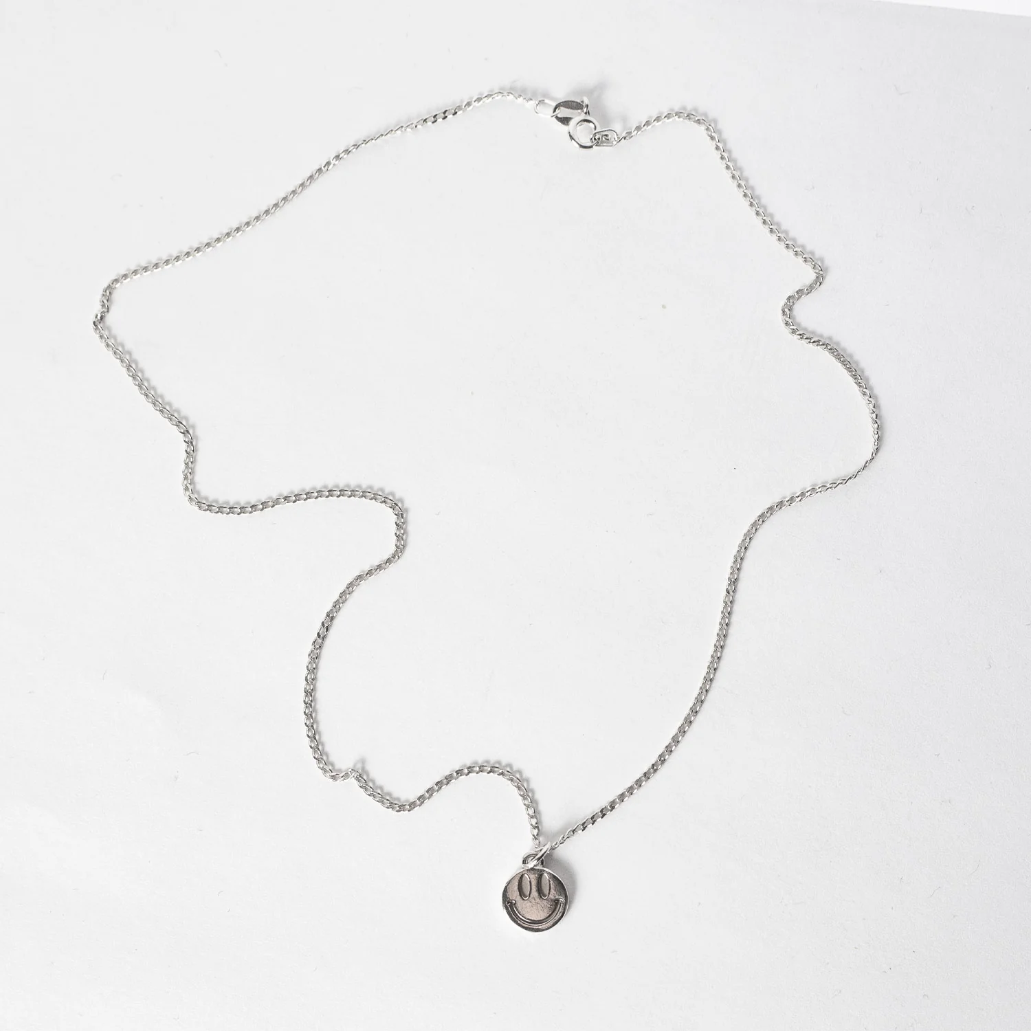 Laura Vartio MINI SMILEY PENDANT NECKLACE, Silver - Image 2