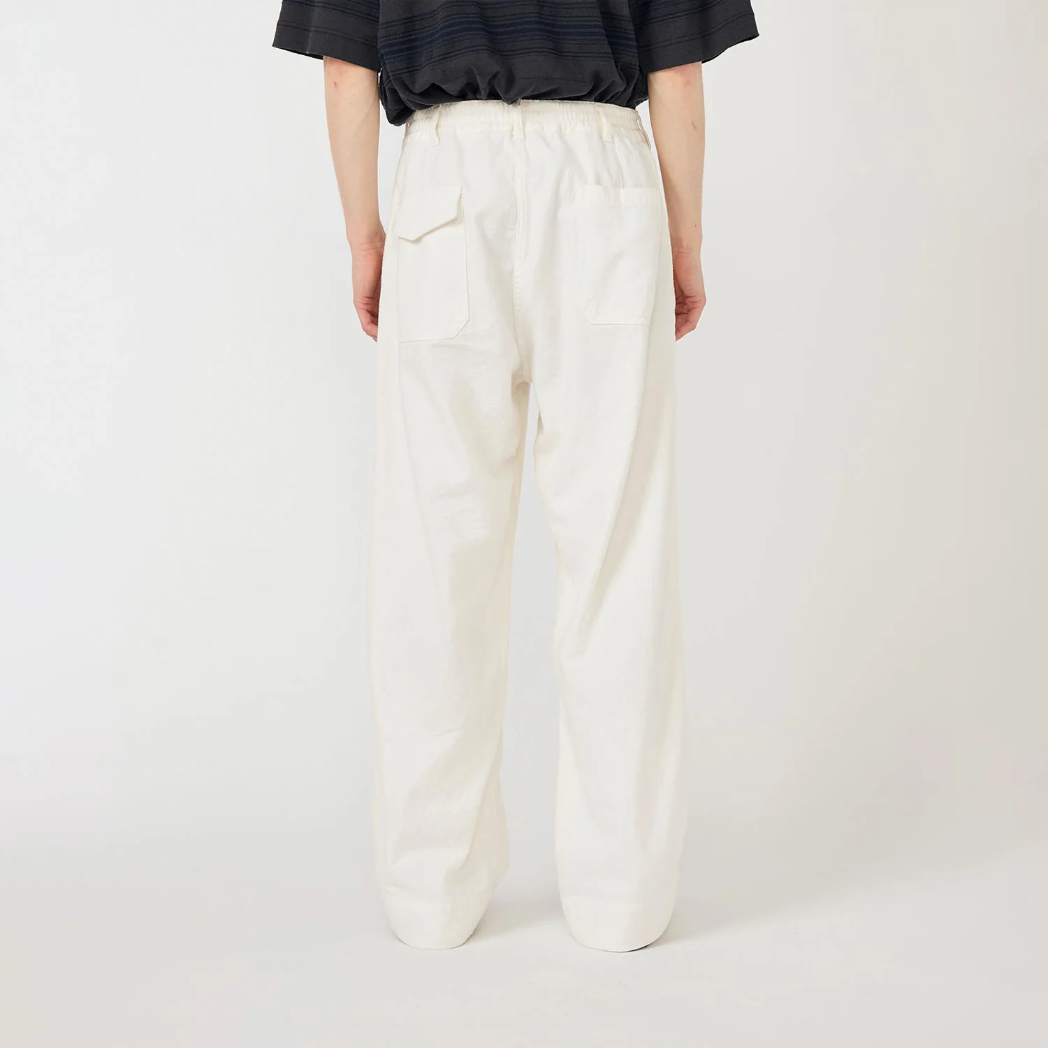nanamica SILK NEP COTTON TWILL DECK PANT, Navy - Image 3