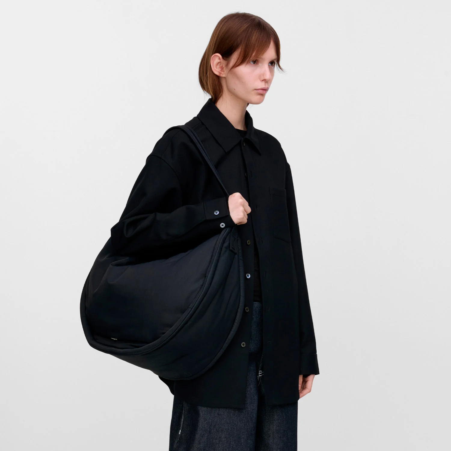 Sandqvist CURVE CROSSBODY ROUND L, Black - Image 3