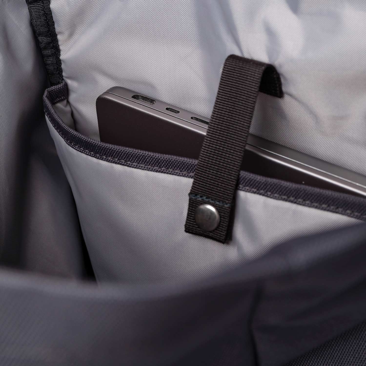 Sandqvist GROUND ROLLTOP BACKPACK L, Asphalt - Image 4