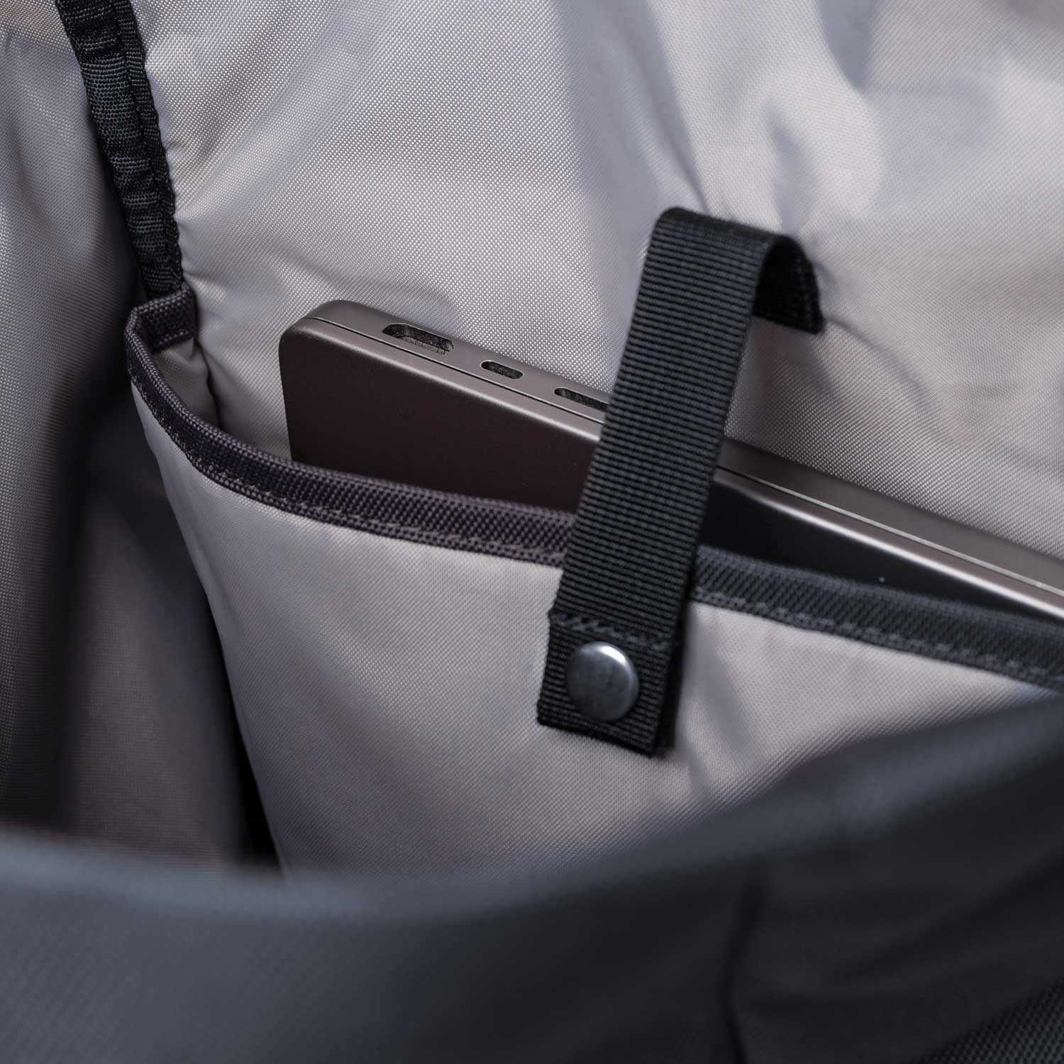 Sandqvist GROUND ROLLTOP BACKPACK L, Navy - Image 3