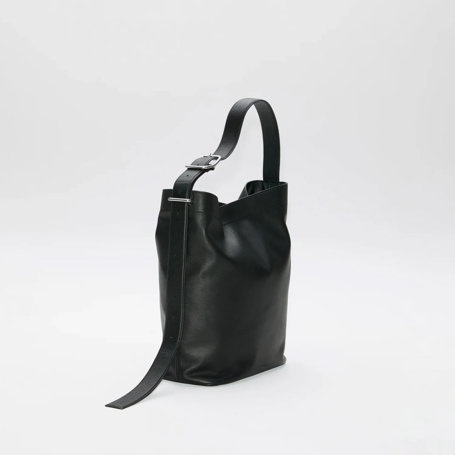 Sandqvist LEATHER SHOPPER BAG, Black - Image 2