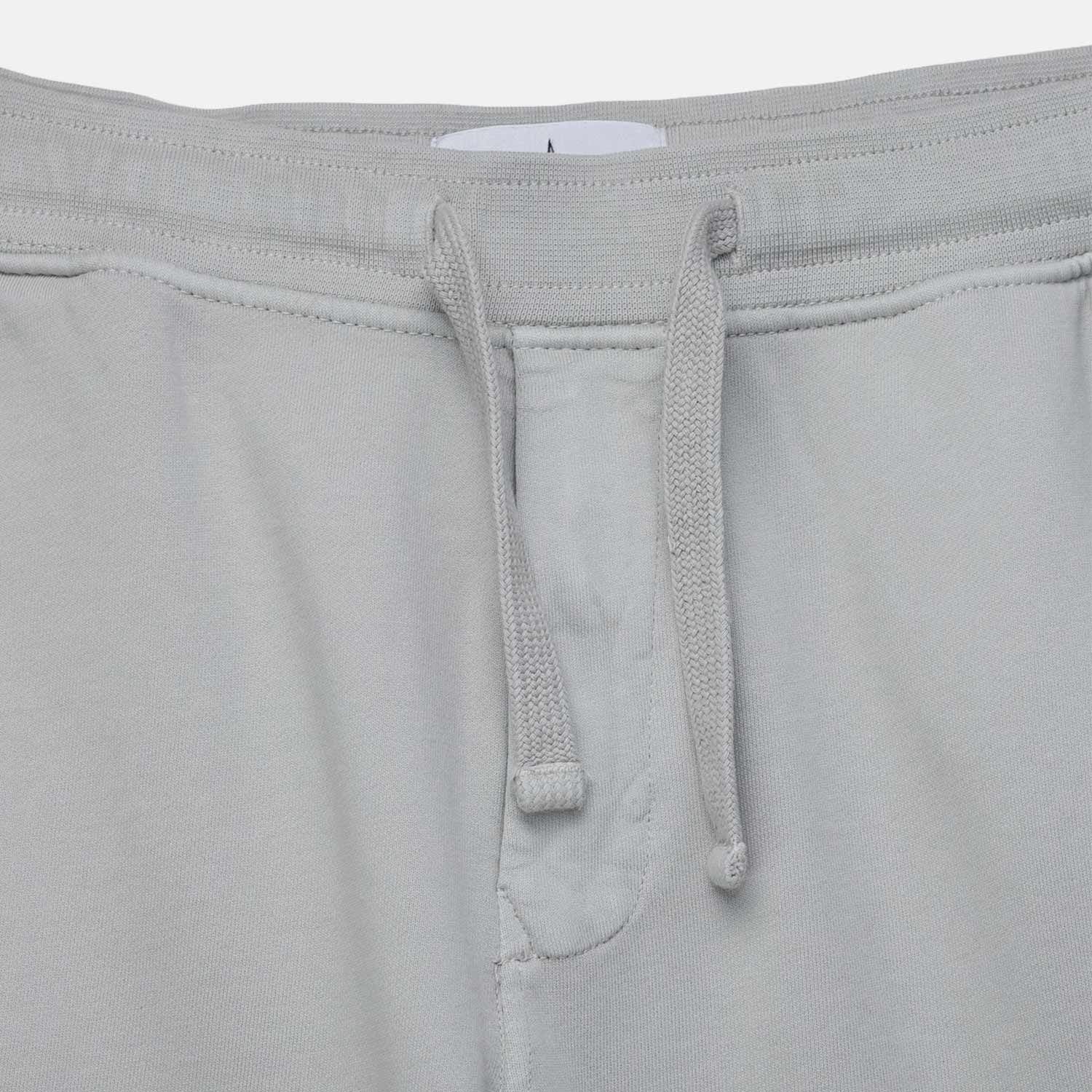 Stone Island 6200011 SHORTS, Pearl Grey - Image 3