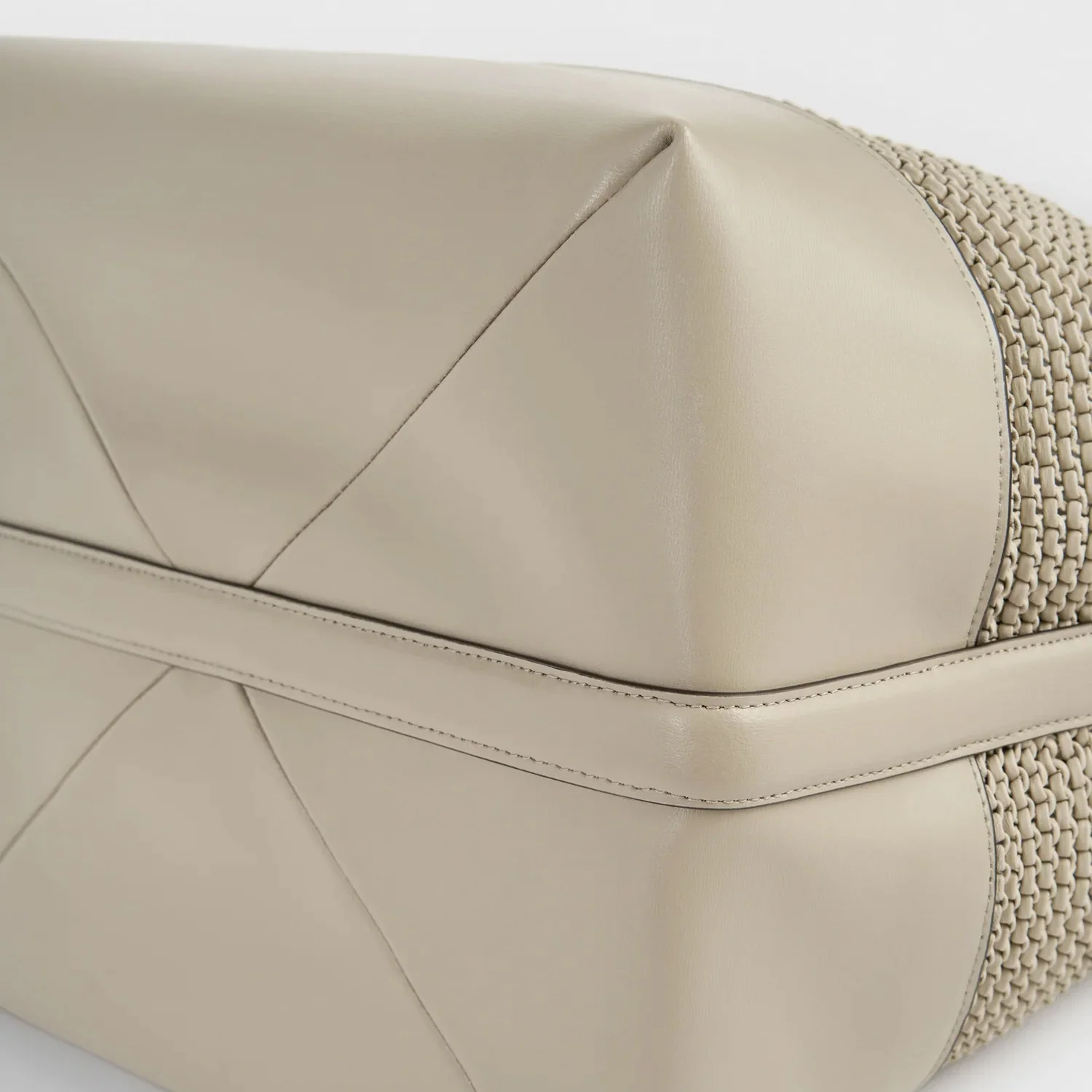 TOTEME BELTED WOVEN LEATHER TOTE, Fawn - Image 3