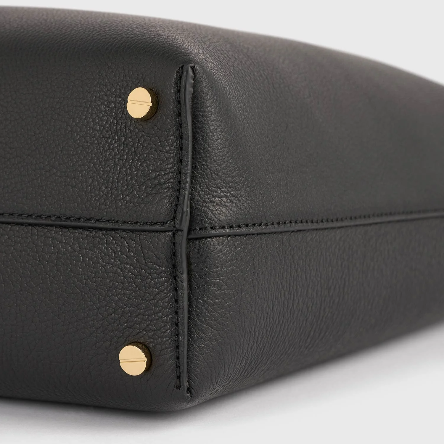 MEDIUM BEVEL GRAINED-LEATHER BAG, Black - Image 3
