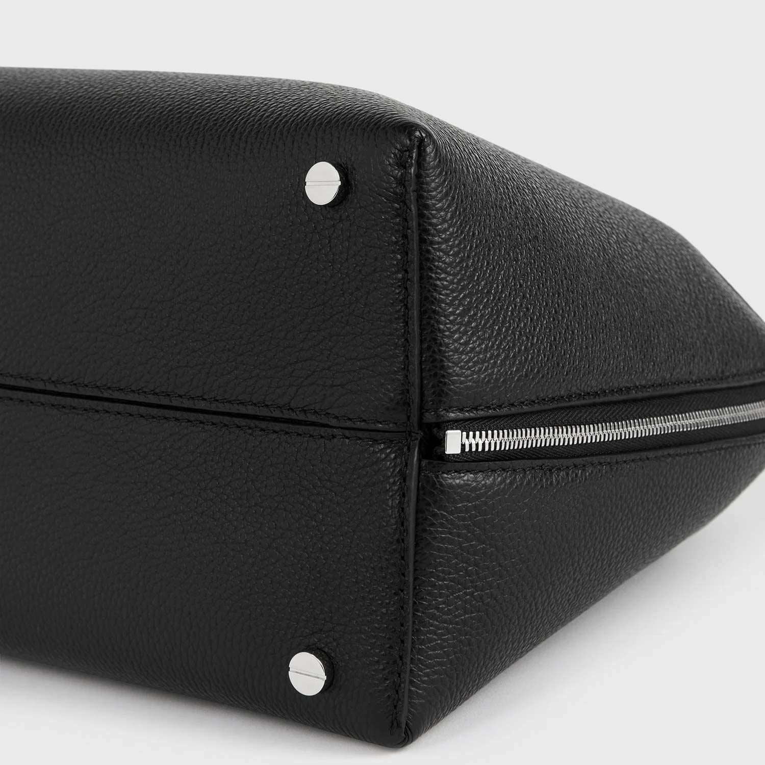 TOTEME MEDIUM GRAINED-LEATHER DAY TOTE, Black - Image 4