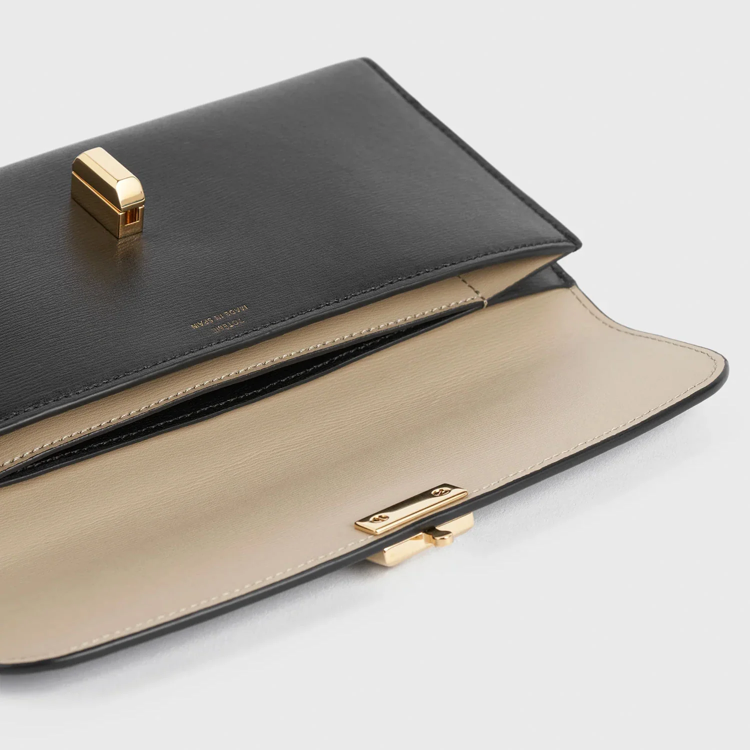 TOTEME T-LOCK LEATHER WALLET, Black - Image 3