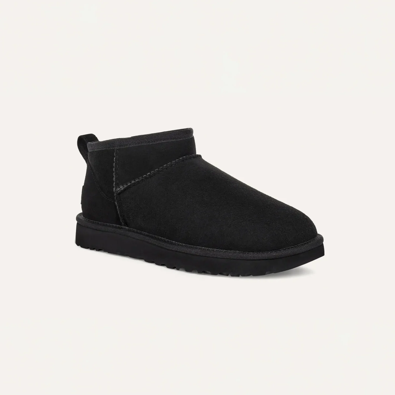 UGG W'S CLASSIC ULTRA MINI, Black - Image 3