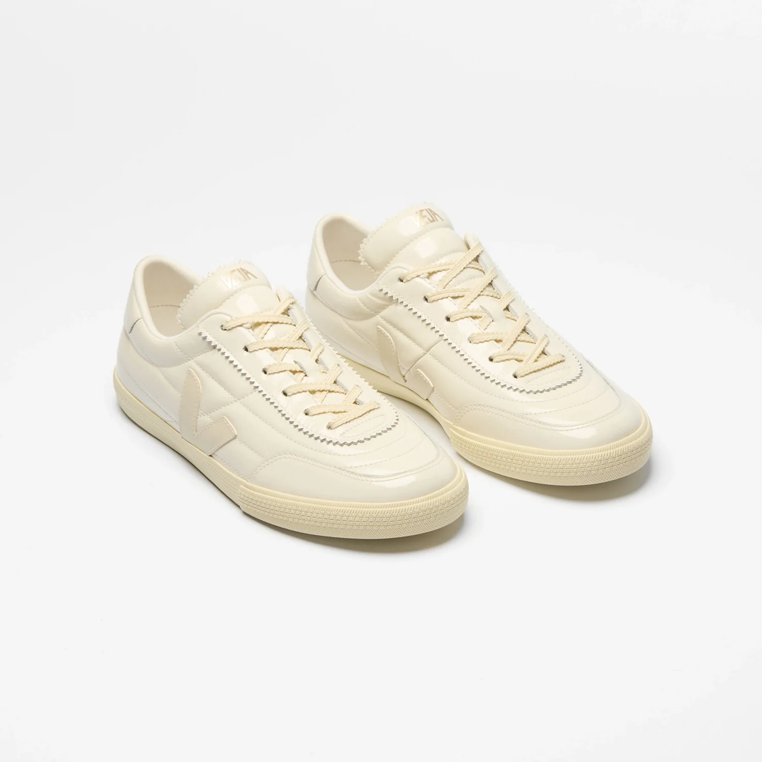 Veja PANENKA PATENT LEATHER, Off White - Image 2